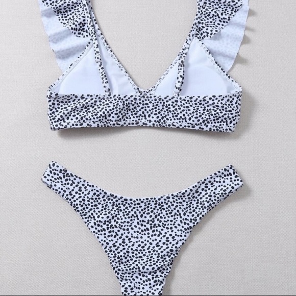 BLACK & WHITE DOT RUFFLE BIKINI - Picture 4 of 7